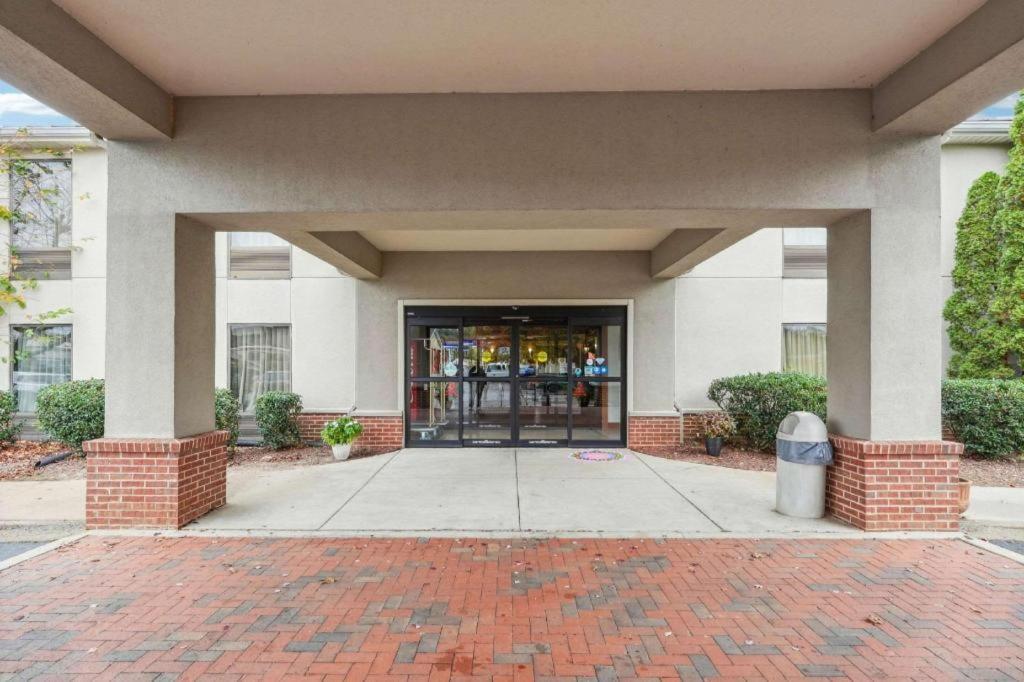 Quality Inn & Suites Dawsonville Εξωτερικό φωτογραφία