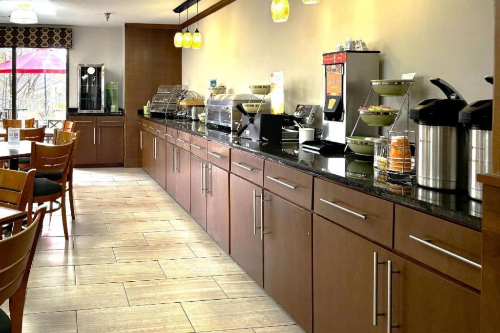 Quality Inn & Suites Dawsonville Εξωτερικό φωτογραφία